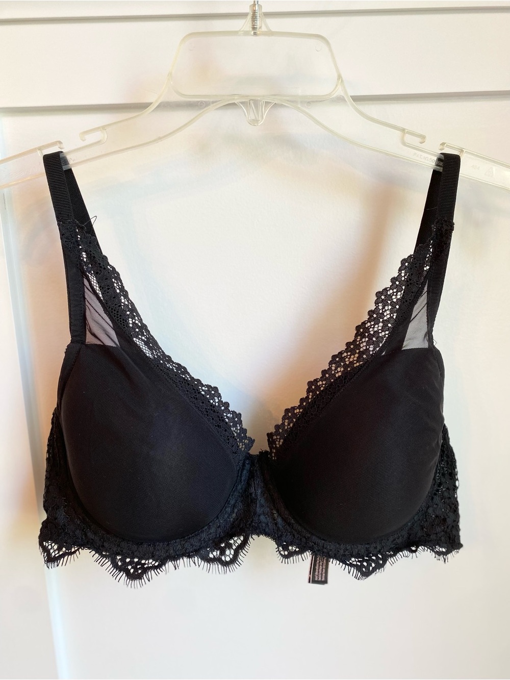 Victoria’s Secret dream Angels lace lined bra